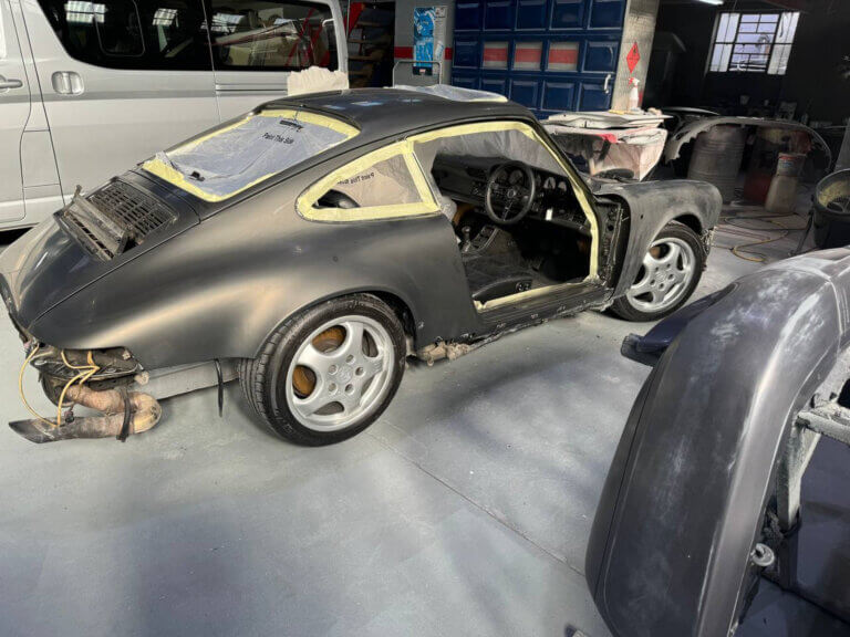 Classic car restoration Cape Town, Porsche 911 repair, rust removal, factory-finish respray. 4