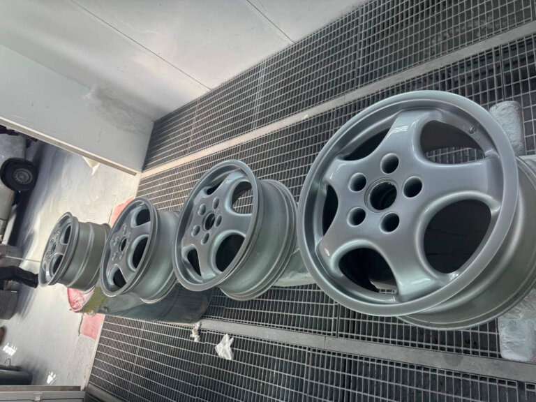 Classic car restoration Cape Town, Porsche 911 repair, rust removal, factory-finish respray. 7